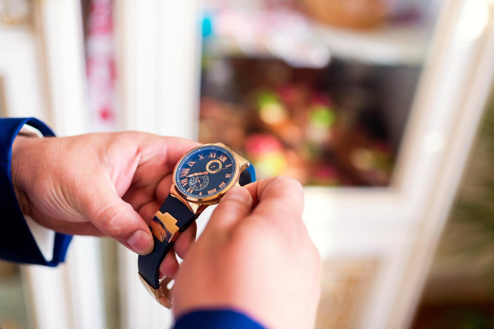 How to Spot an Authentic Rolex: Tips from Watch Experts