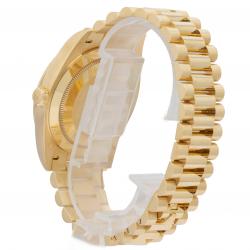 Rolex Day-Date 40 228238